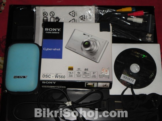 Sony hd cyber shot camera. DSC_ W 560